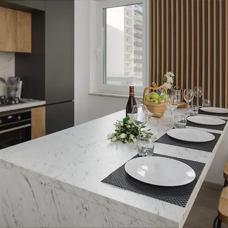 Chic At Urban Apartment
