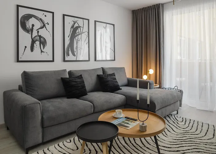 Chic At Urban Apartment *